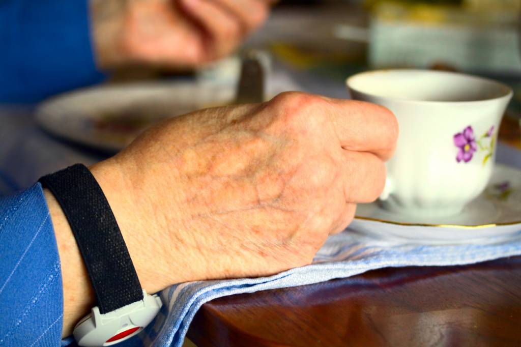bracelet alerte médicale téléassistance