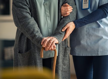 Les erreurs à éviter lors du choix d’une résidence senior