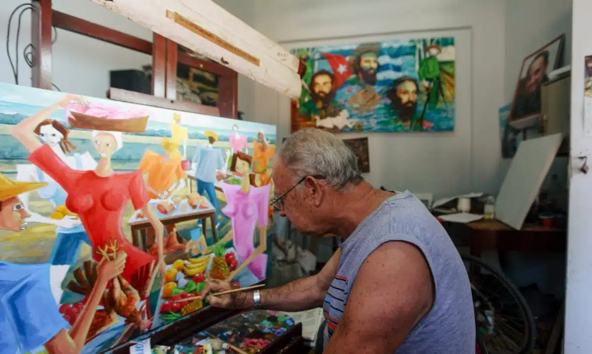 Explorer le Monde Thérapeutique de l’Art : Comment la Peinture et le Dessin Bénéficient aux Seniors