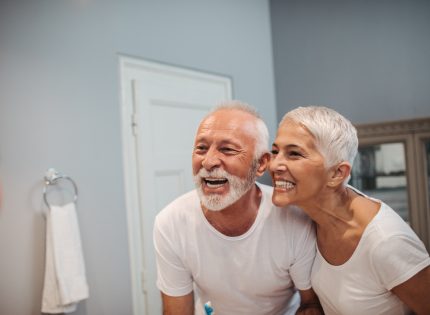 Perte de dents chez les seniors : comment retrouver un confort durable ?