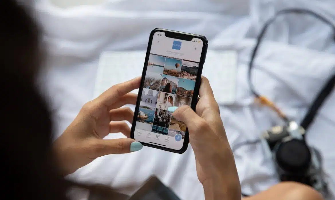 Stratégies efficaces pour rester connecté avec ses proches grâce aux nouvelles technologies