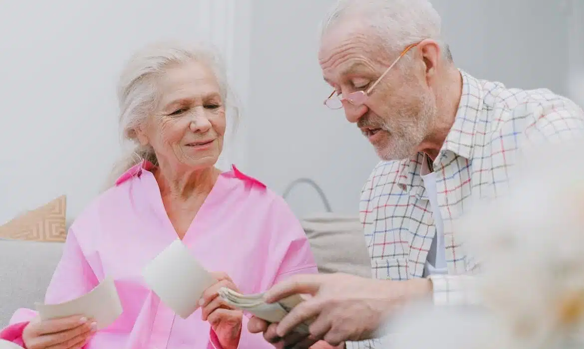 Les bénéfices et limites des aides à domicile pour les seniors