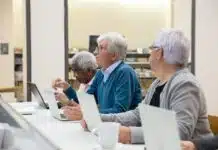 Les avantages des objets connectés pour les seniors : montres connectées, bracelets d’activité physique, téléassistance, etc