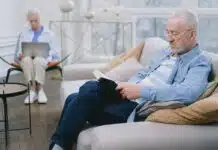 Les bienfaits de la lecture pour les seniors : une activité enrichissante pour le bien-être et la santé cognitive