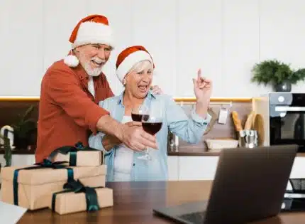 Cadeaux de Noël : quoi offrir à une personne âgée à mobilité réduite ?