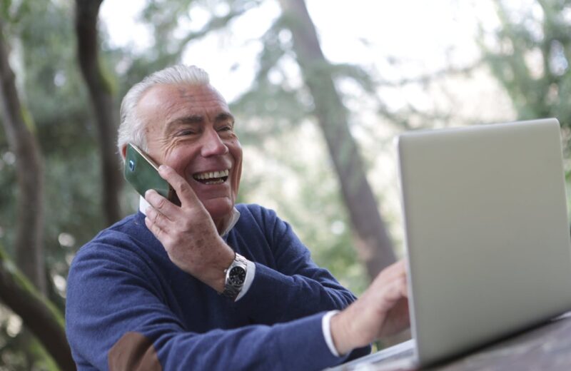 Travailler à la retraite : un choix éclairé pour une vie active et gratifiante