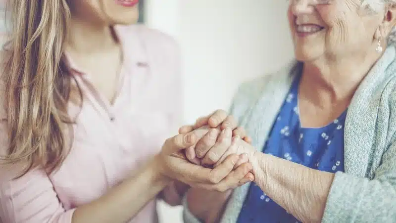 Le service à la personne : un soutien indispensable pour les seniors