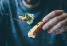 Pourquoi faire appel à un manger main auprès d’un proche ?