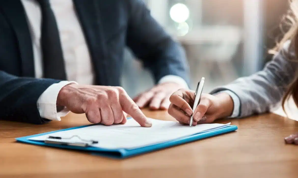 Restitution des fonds et gestion de la succession : ce qu’il faut savoir après le décès d’un titulaire de compte bancaire