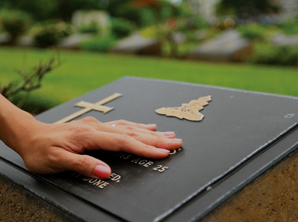 savoir sur les plaques funéraires