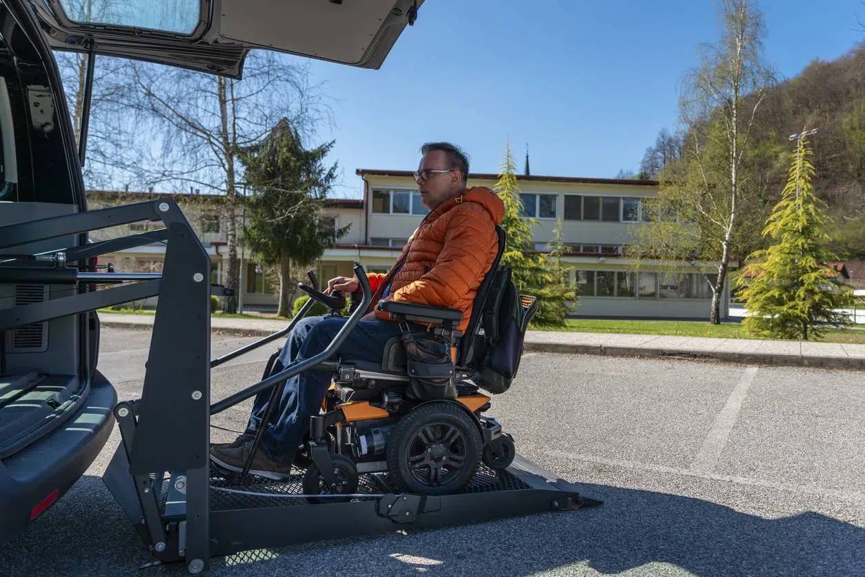 Le taxi à mobilité réduite, la solution parfaite et sécurisée pour le transport des PMR